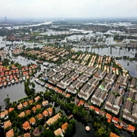 Pogled iz vazduha od poplavnih voda koje utiču na područje Tajlanda