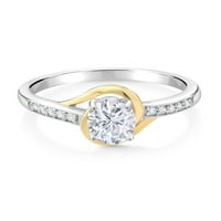 Gem Stone King 10k žuti zlato i sterling srebrni bijeli moissinite iz Charlesa i Colvarda i bijelog laboratorija uzgojeni dijamantni zaručnički prsten za žene