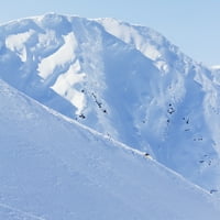 Backcountry Skiing u planinama Chugacha u kasnoj zimi; SouthCentral Aljaska, Sjedinjene Američke Države Poster Print