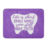 Zubna njega motivacijskog citata stomatologa Dan slova na obliku zuba i sunčanog osmijeha dok imate vrata za kuglu vrata 23,6x