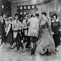 Tinejdžeri plešu na američkom Bandstandu Dick Clark 1961. Neki plešu istoriju Twist
